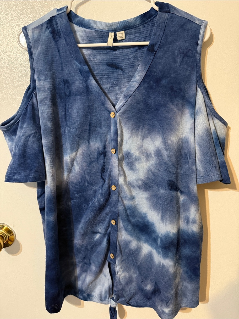 Cato Blue Tie-Dye Cold-Shoulder Button Front Top